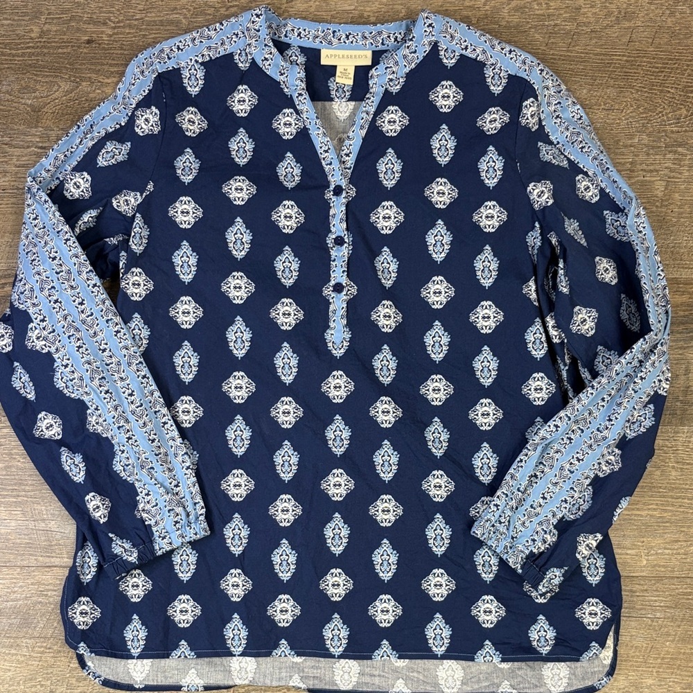 Appleseed’s Blue Medallion Print Knit Top – Size Medium
